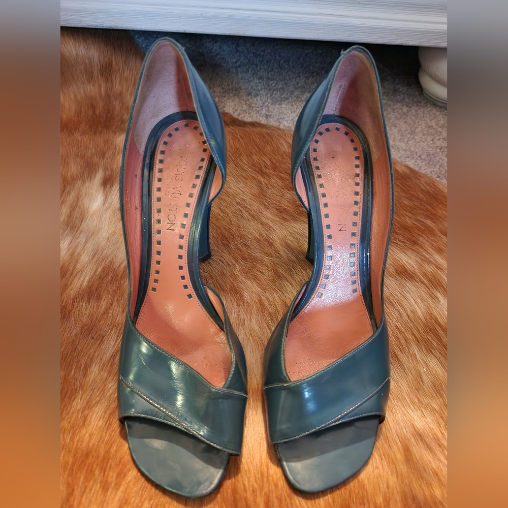 Vintage Louis Vuitton Teal Blue Pumps 38
